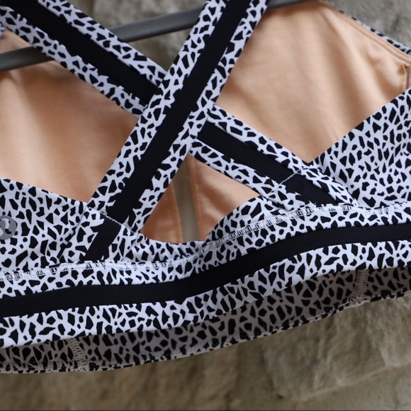 \Lululemon\• Rack Pack Bra - Picture 6 of 11